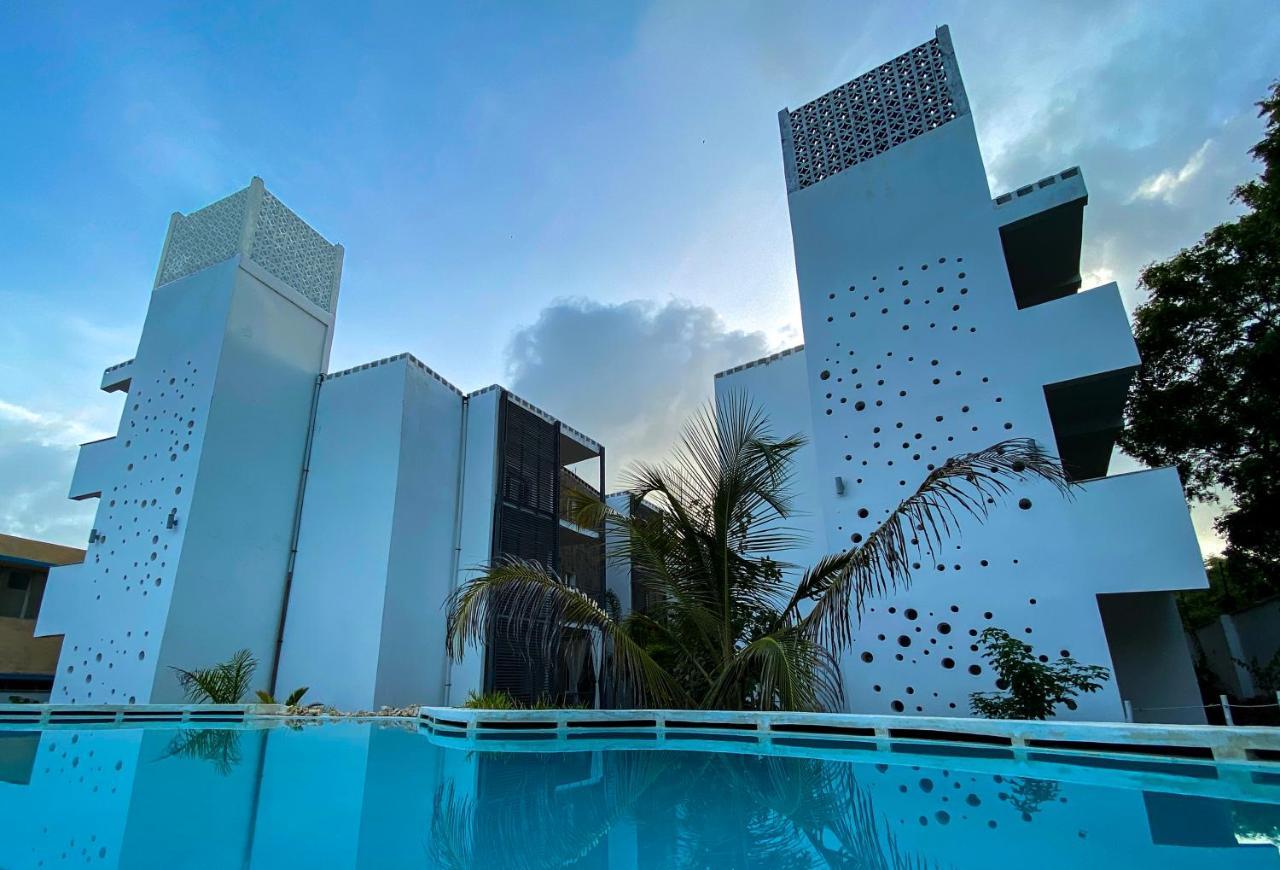 Aqua Resort Диани Бийч Екстериор снимка