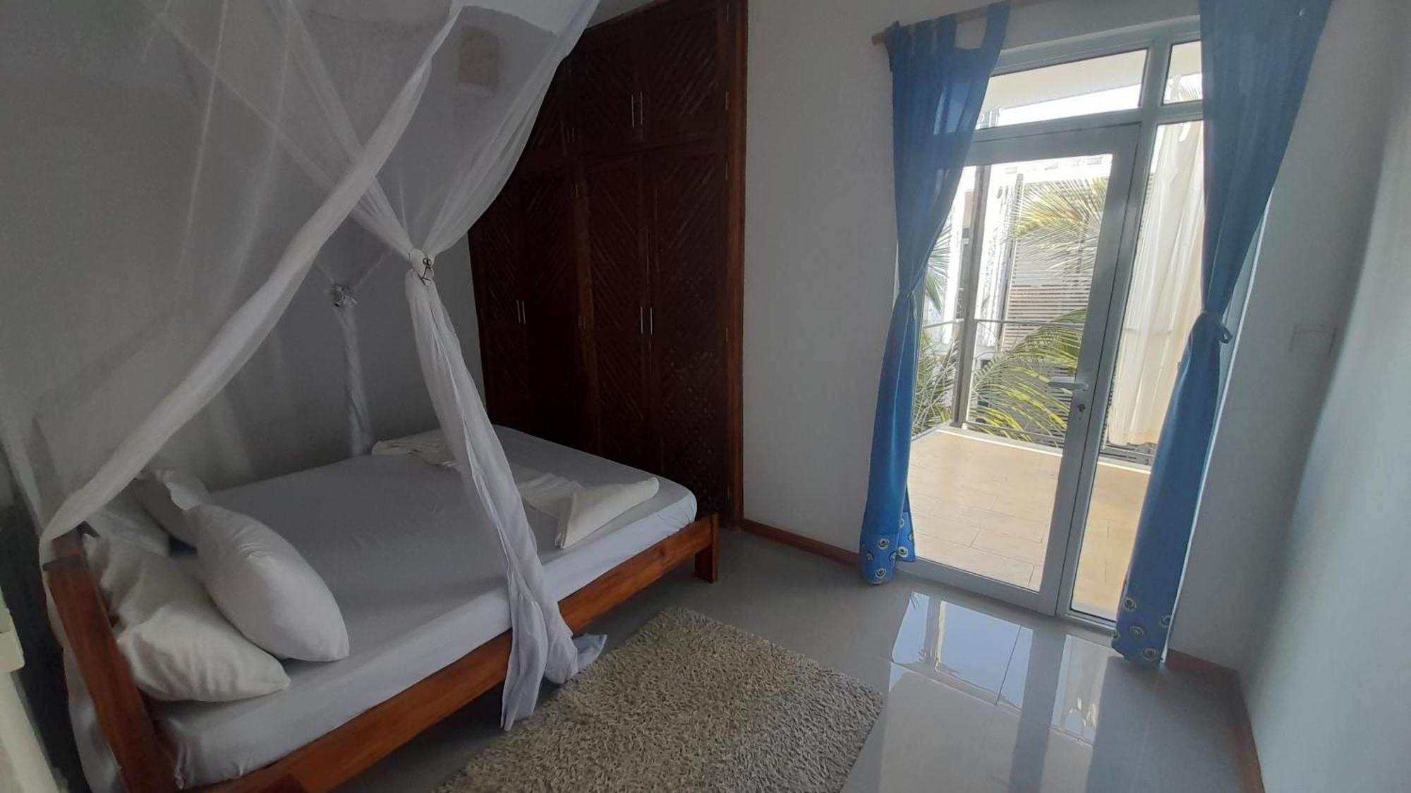 Aqua Resort Диани Бийч Екстериор снимка